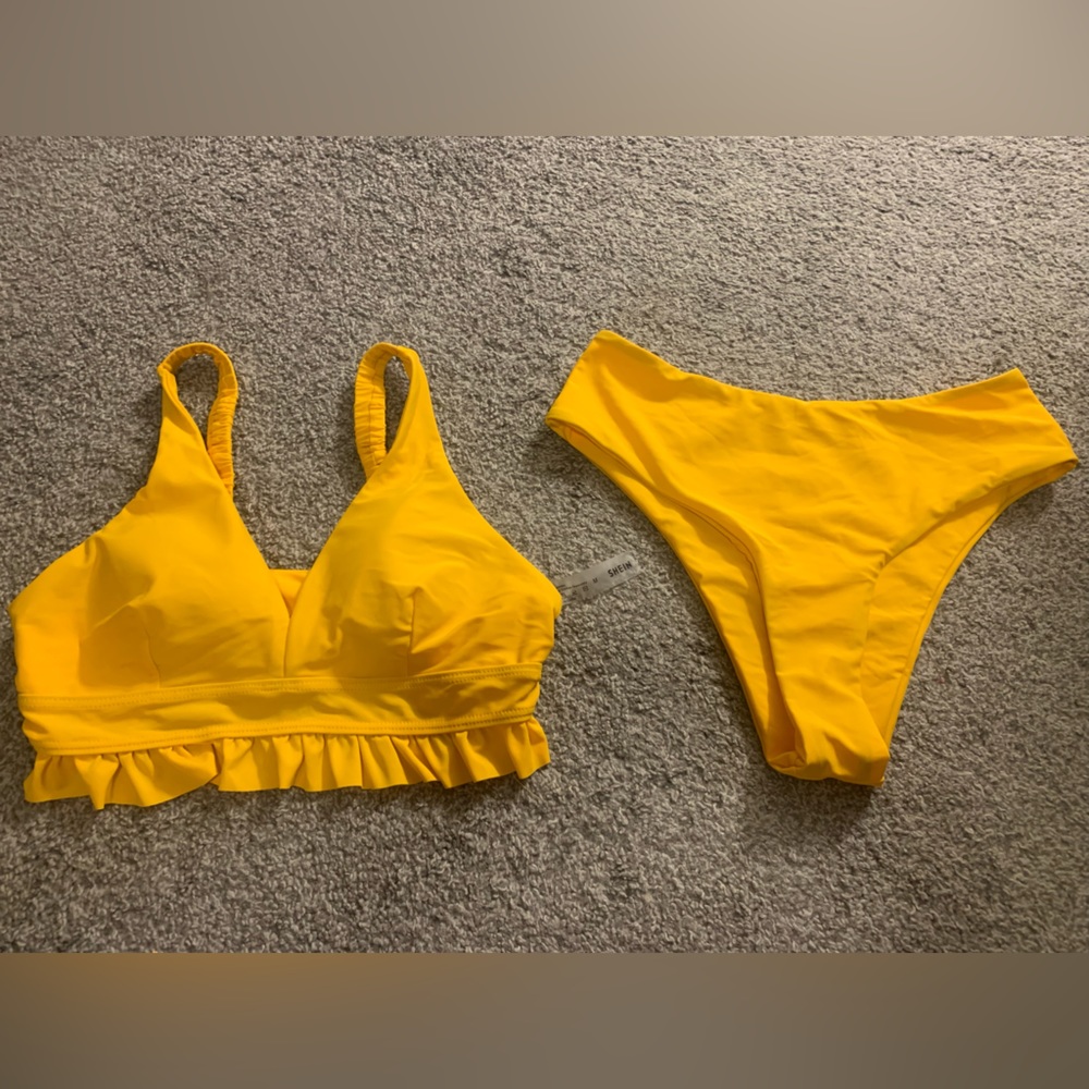 SHEIN Frilly High-Leg Bikini